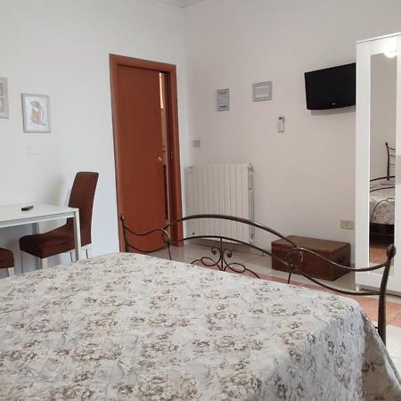 Da Vinci Affittacamere Borgo Tarente Buitenkant foto
